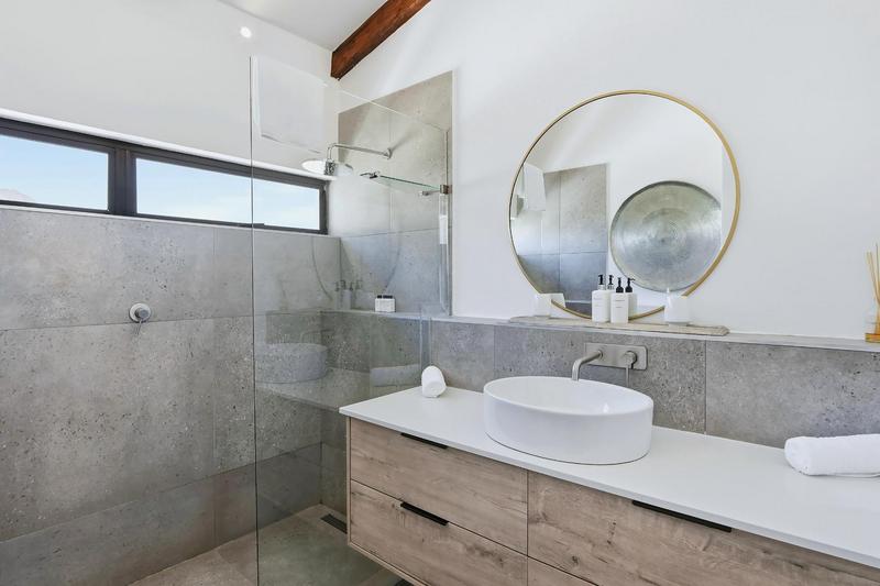 To Let 4 Bedroom Property for Rent in Bakoven Western Cape